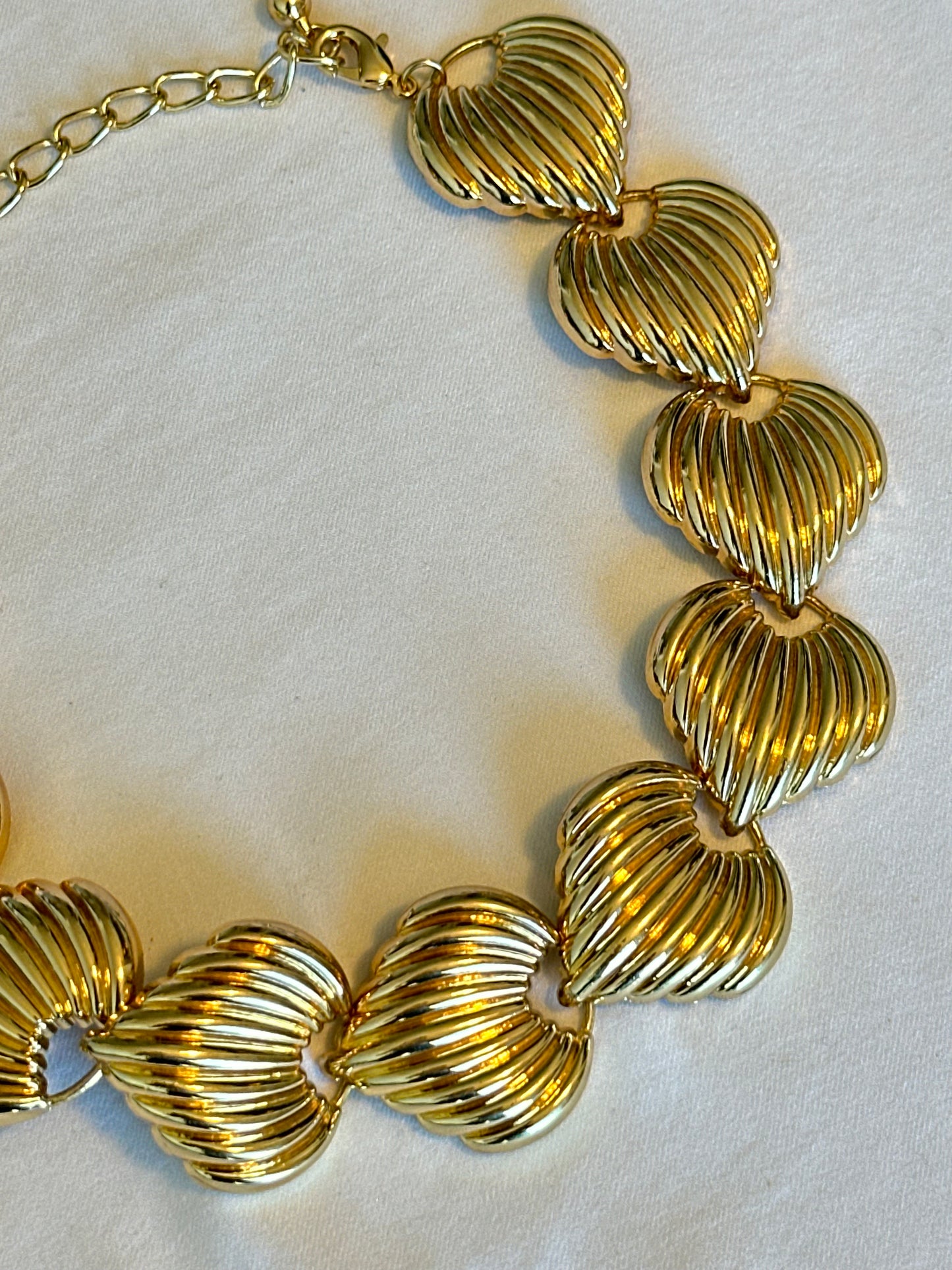 The Scallop Heart Chain