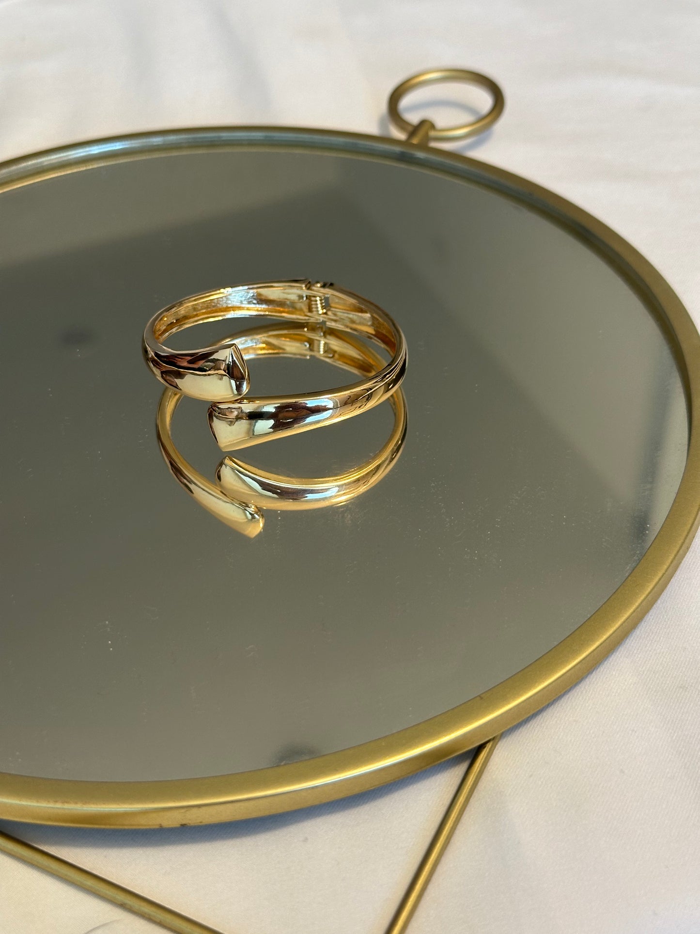 The Vector Bangle
