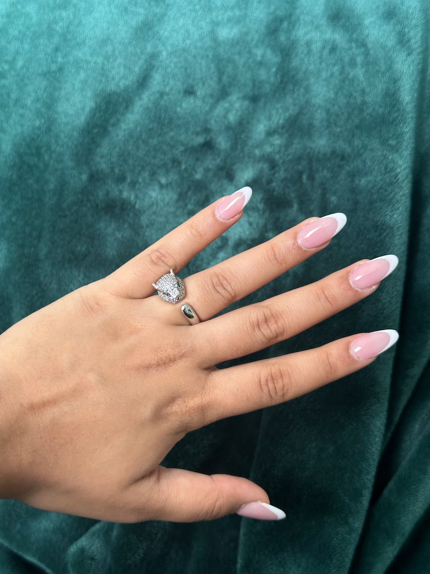 The Emerald Panther Ring
