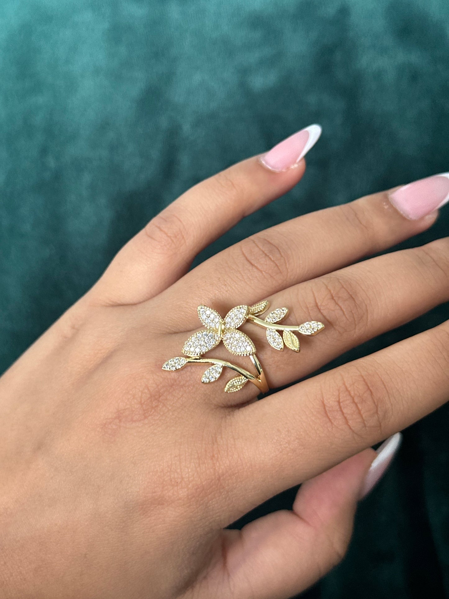 The Golden Vine Wrap