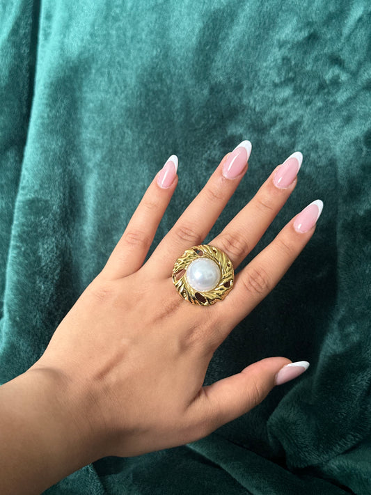 The Halo Pearl Ring