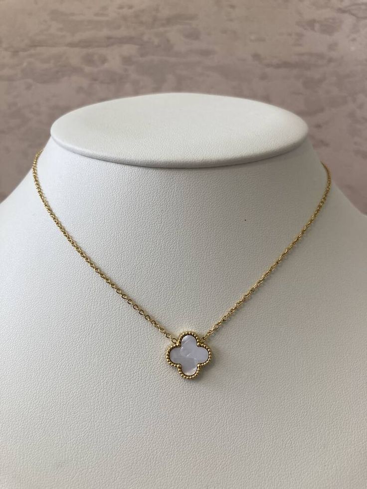 The Luster Clover